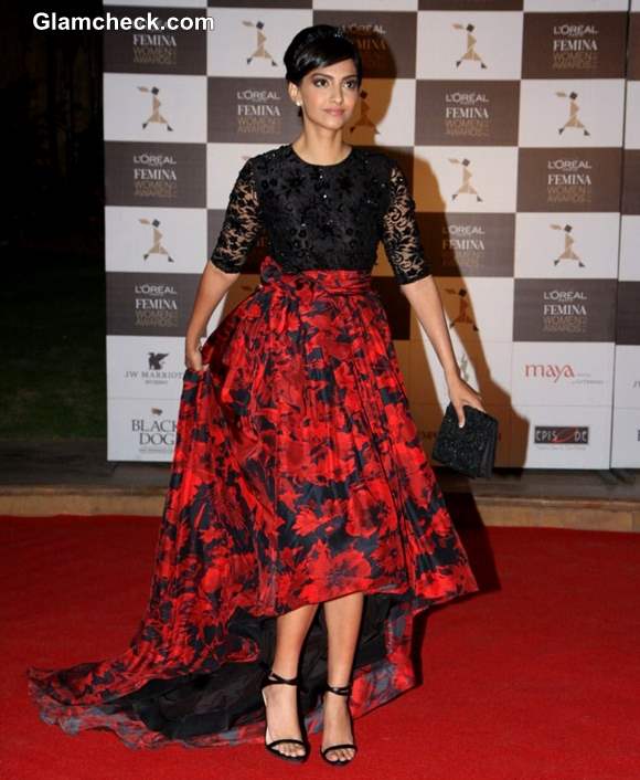 Sonam Kapoor LOreal Paris Femina Women Awards 2013