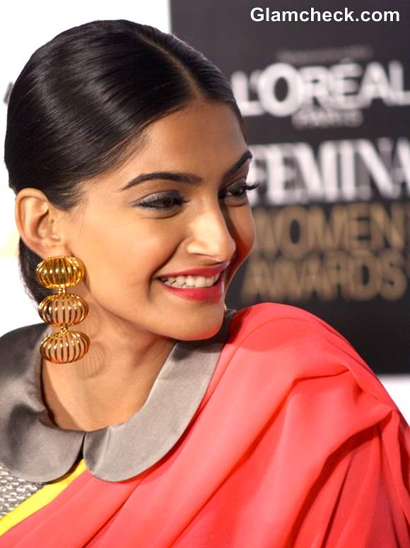 Sonam Kapoor wears Sari with Peter Pan collar Blouse