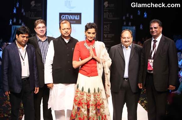 Sonam Kapoor Inaugurates IIJW 2013 in New Delhi