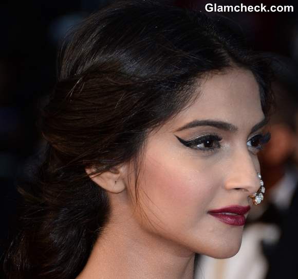 Sonam Kapoor hairstyle makeup 2013 Cannes Film Festival Opening Ceremony