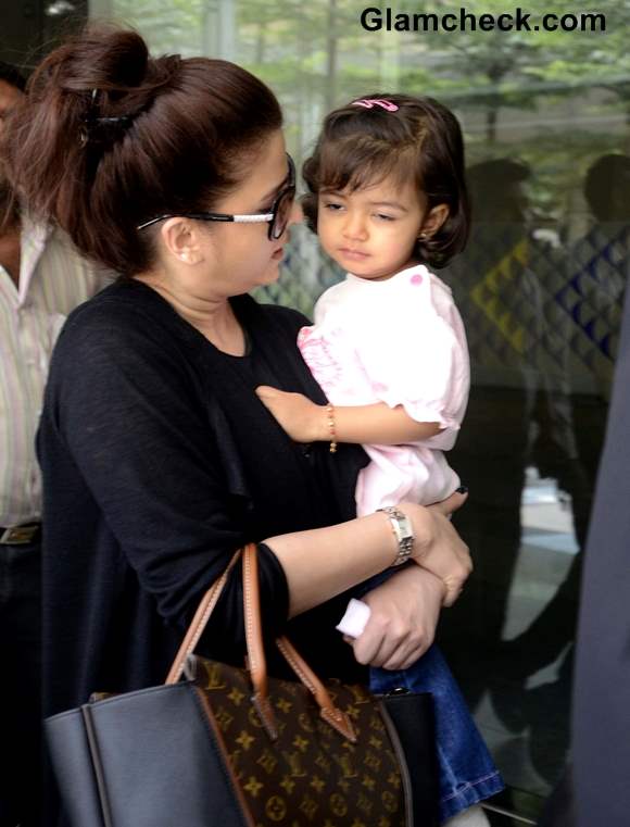 Aishwarya Rai Bachchan with daughter Aradhya 2013