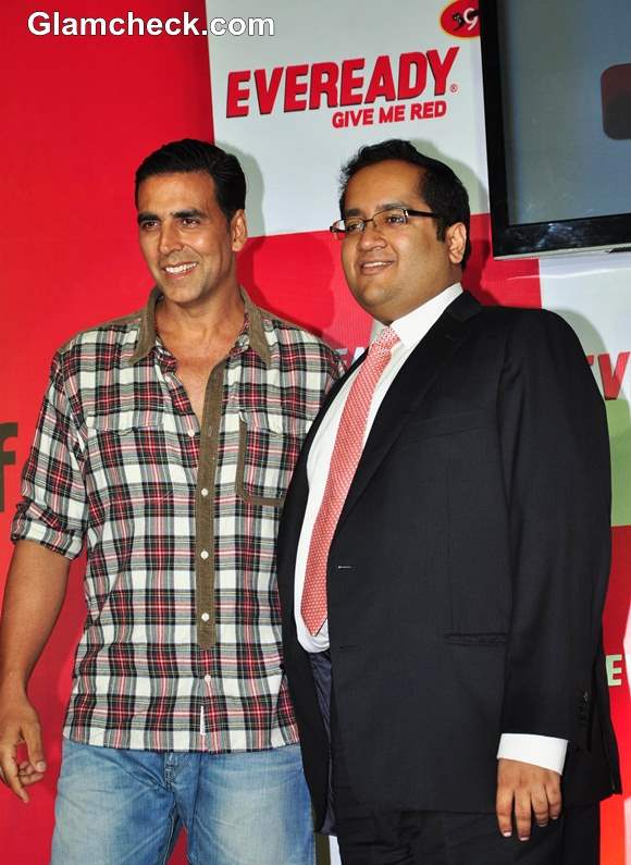 Akshay Kumar Launches Eveready Ultima Power Batteries