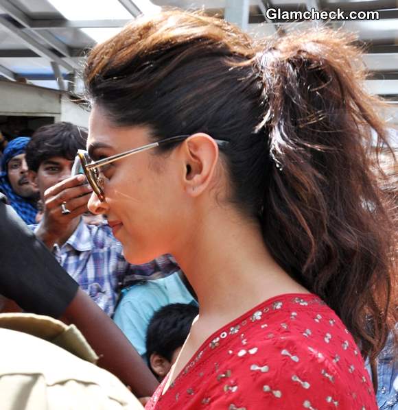 Deepika Padukone Sports Messy Ponytail to Temple Visit