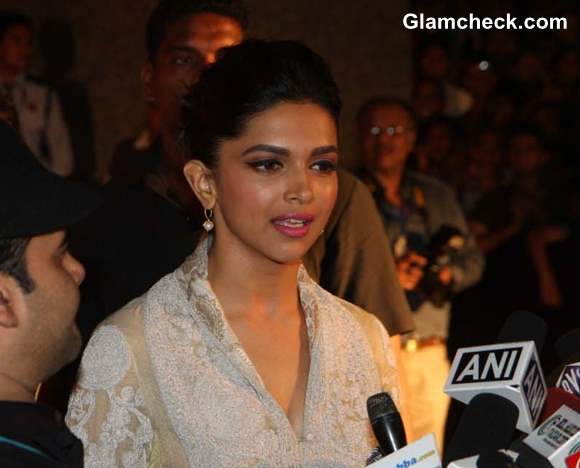 Deepika Padukone at Premiere of Yeh Jawaani Hai Deewani