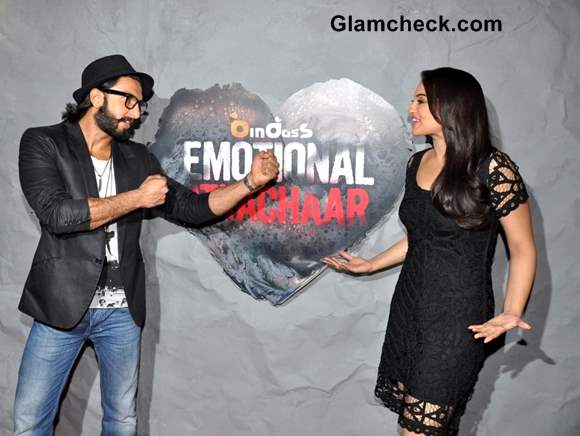 Ranveer Singh Sonakshi Sinha Promote Lootera on Emotional Atyachaar 4