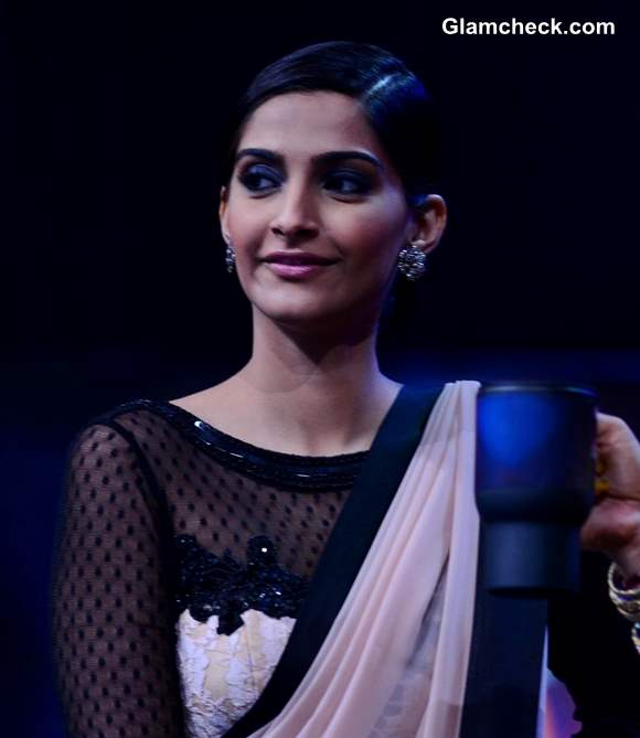 Sonam Kapoor in sari 2013