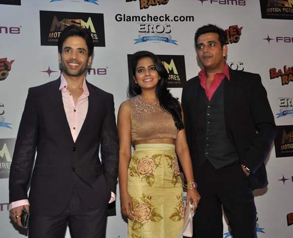 Cast of Bajatey Raho Attend Premiere in Mumbai