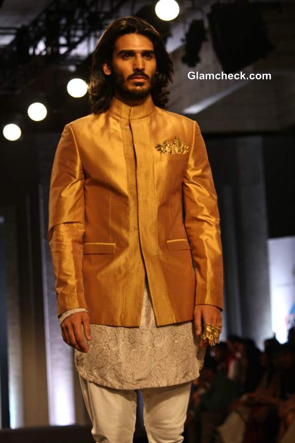 India Bridal Fashion Week 2013 Shantanu Nikhil -2