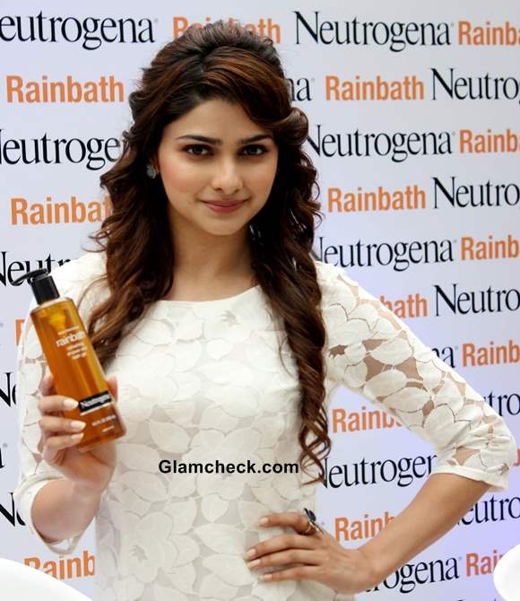 Prachi Desai Launches Rainbath Refreshing Shower Bath Gel