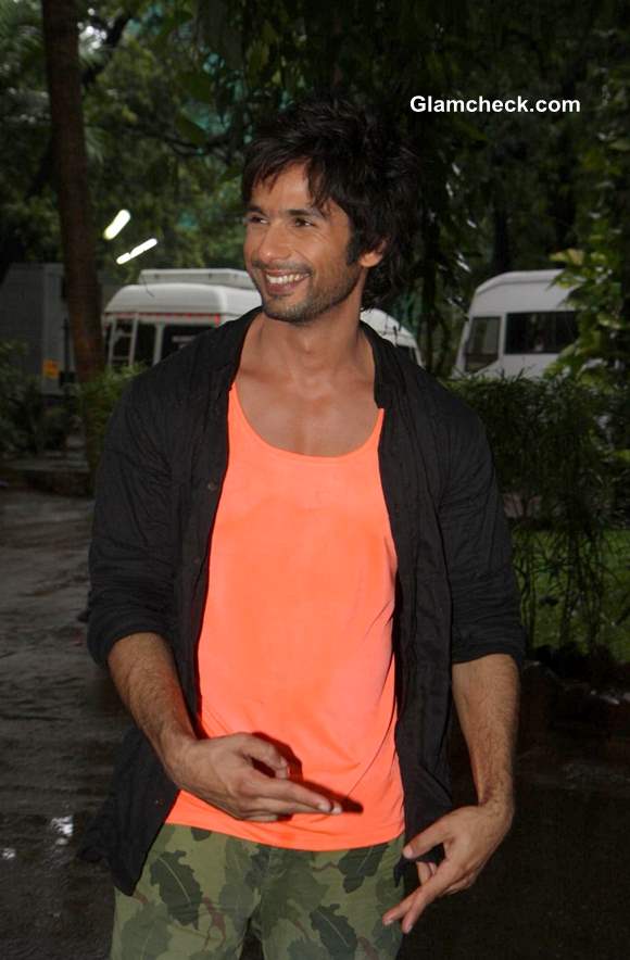 Shahid Kapoor 2013 Phata Poster Nikla Hero