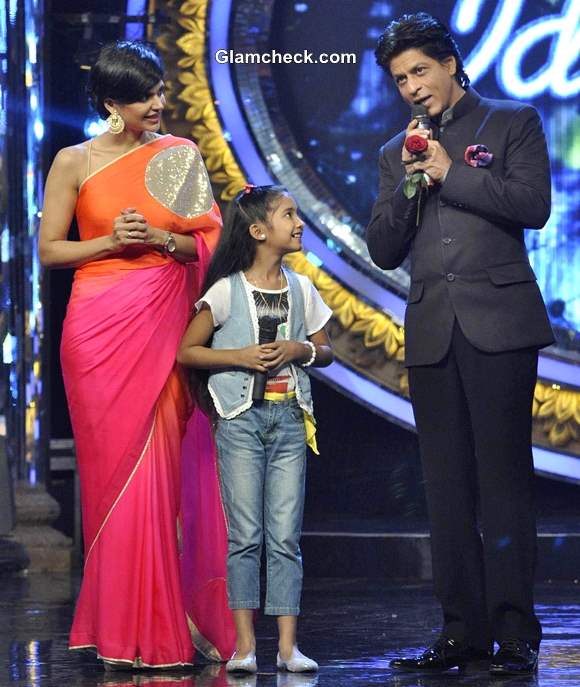Shahrukh Khan promotes Chennai Express on  Indian Idol Jr