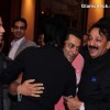 Shahrukh Salman Embrace at Iftar Party
