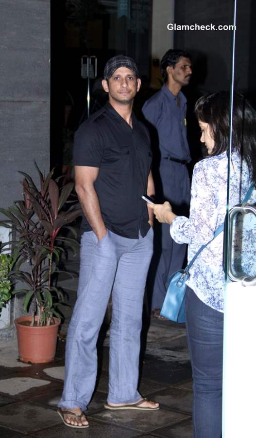 Sharman Joshi arrives to meet Hirthik Roshan at a city hospital in Mumbai