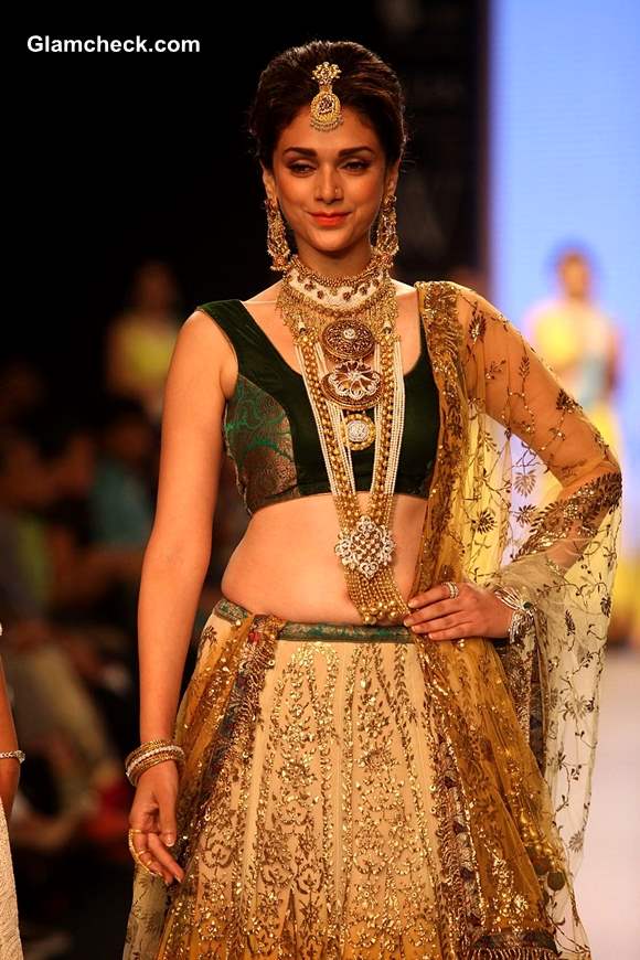 Aditi Rao Hydari at IIJW 2013 Dipti Amisha