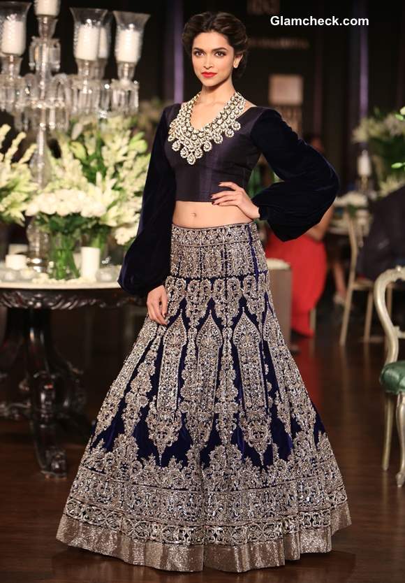 Deepika Padukone in Manish Malhotra Delhi Couture Week 2013