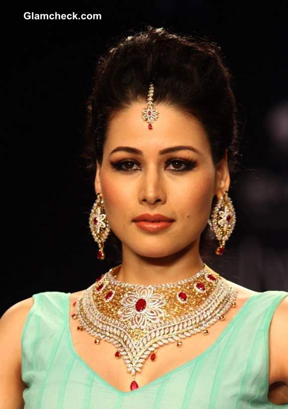 GIA Jewlery at IIJW 2013 diamond and ruby