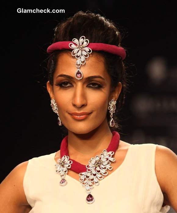 GIA Jewlery collection at IIJW 2013