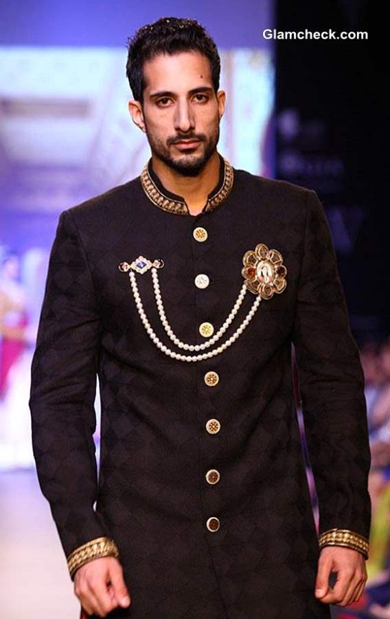 IIJW 2013 Golecha Jewels show