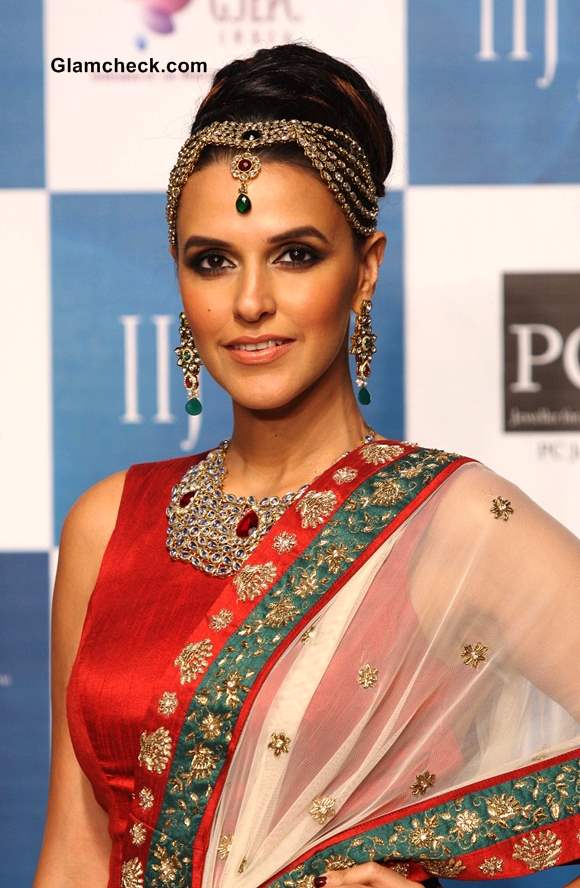 IIJW 2013 Neha Dhupia Gitanjali Jewels