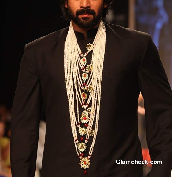 IIJW 2013 Rana Dagubatti at Moni Agrawal Show