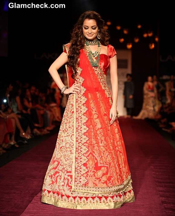 LFW Winter-Festive 2013 Dia Mirza for Shyamal and Bhumika