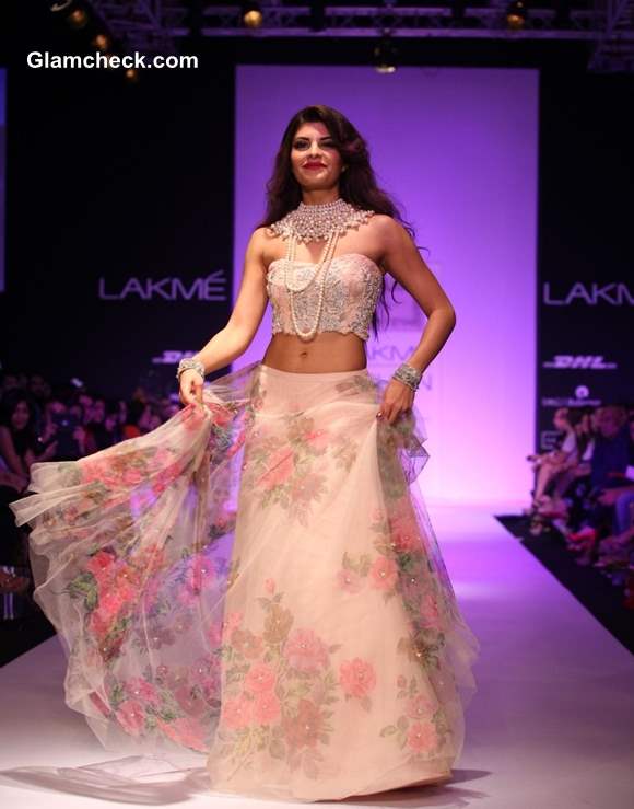 LFW Winter-Festive 2013 Jacqueline Fernandez