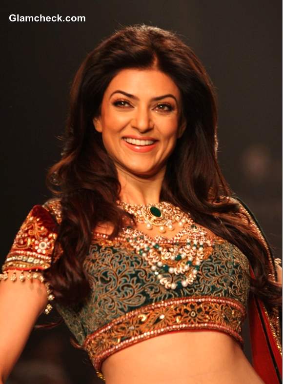 Sushmita Sen IIJW 2013 Charu Jewels