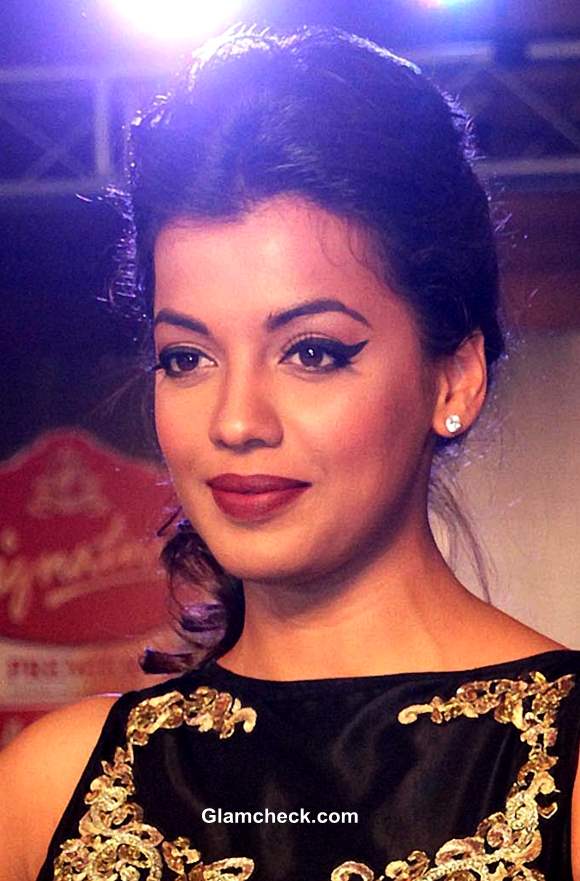 Bollywood Celebrities Sporting The Winged Eyeliner Mugdha Godse