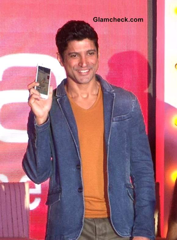 Intex Aqua i7 Smartphone launched by Farhan Akhtar in Mumbai