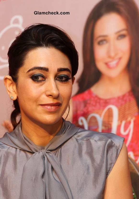 Karisma Kapoor 2013 Launches My Yummy Mummy Guide