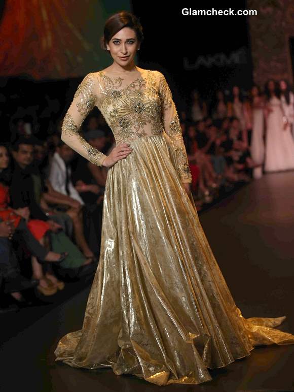 Karisma Kapoor at LFW 2013