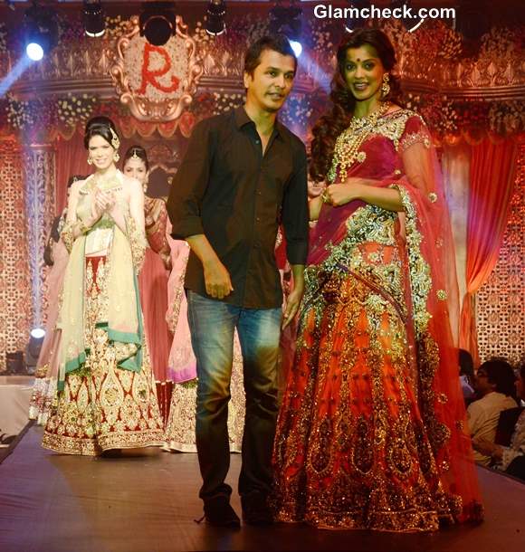 Mugdha Godse  for Vikram Phadnis Bridal Couture Collection 2013