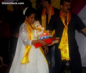 Salman Khan sister Arpita Khan during the immersion of an idol of Lord Ganesh after one and half day in Mumbai