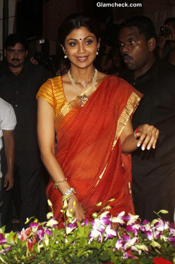 Shilpa Shetty and Family at Ganesh Visarjan 2013