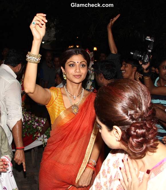 Shilpa Shetty at Ganesh Visarjan 2013