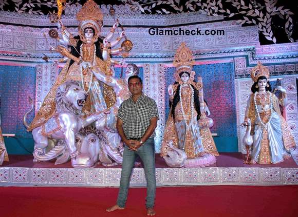 Abhijeet Bhattacharya Organizes Lokhandwala Durgotsav on Durga Puja 2013