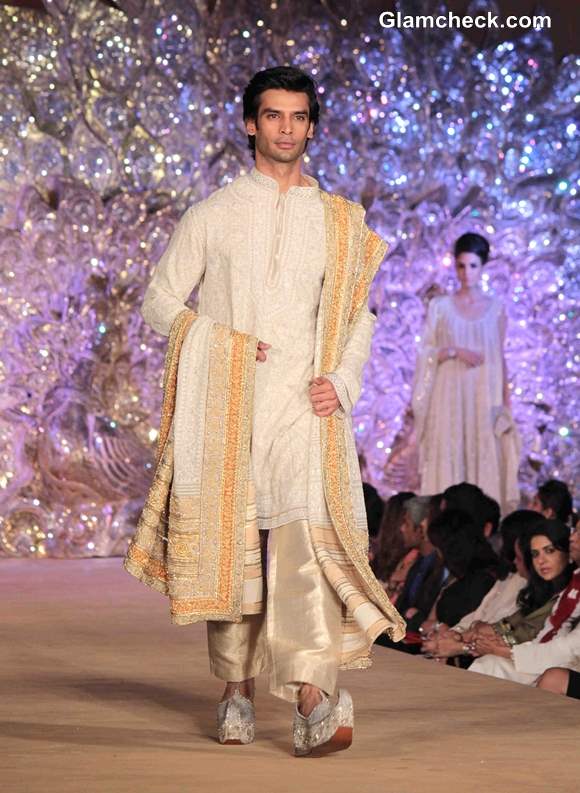 Abu Jani and Sandeep Khosla The Golden Peacock Collection pictures