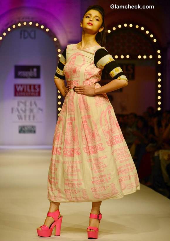 Alia Bhatt Walks for Masaba at 2013 Wills India Fashion Week