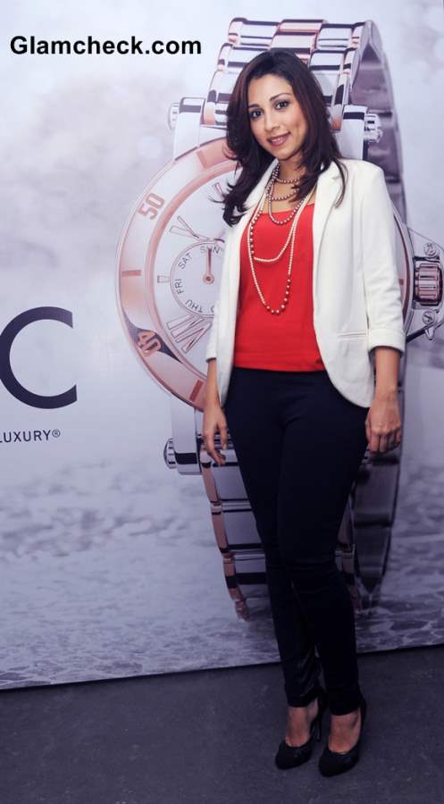 Amrita Puri Sports Classic White Blazer at Guess and Gc Watches Event