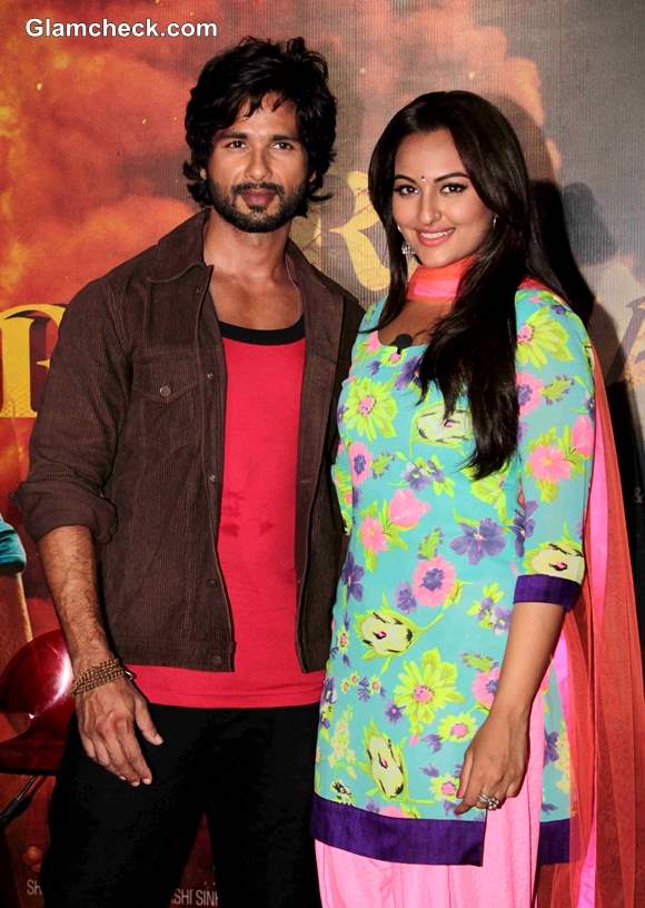 Cast of R Rajkumar Launch Trailer