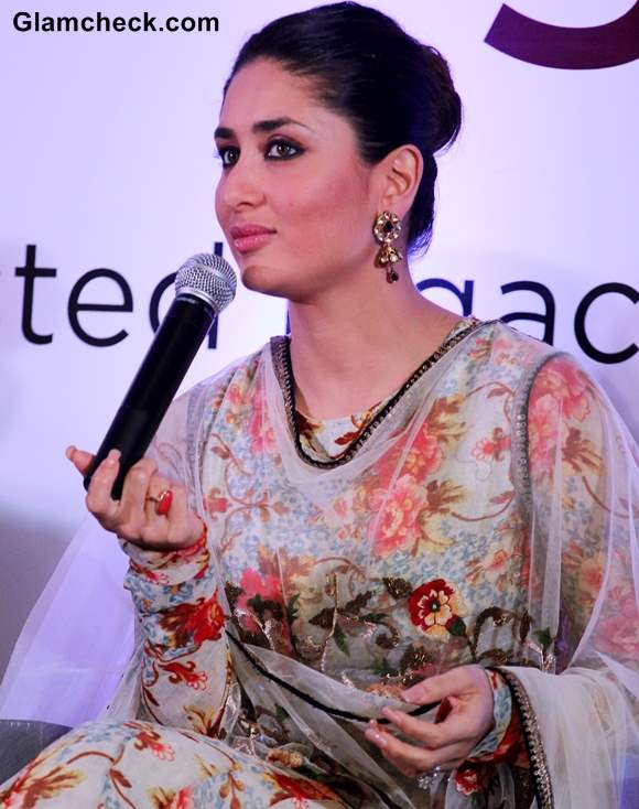 Kareena Kapoor 2013 at Malabar Shopping Website Launch