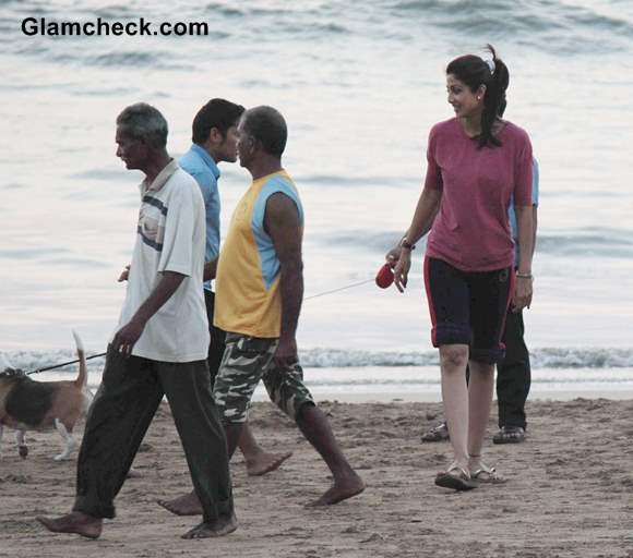 Shilpa Shetty Pictures at Juhu Beach