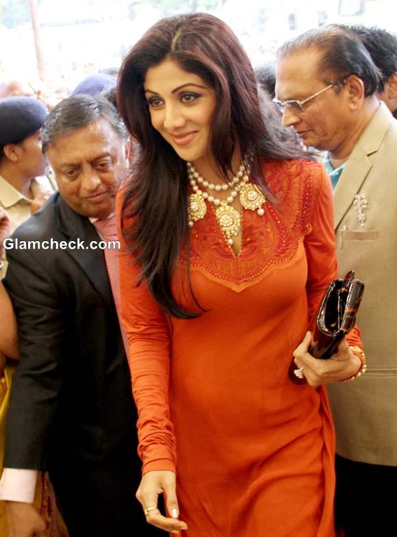 Shilpa Shetty in salwaar kameez 2013 pictures