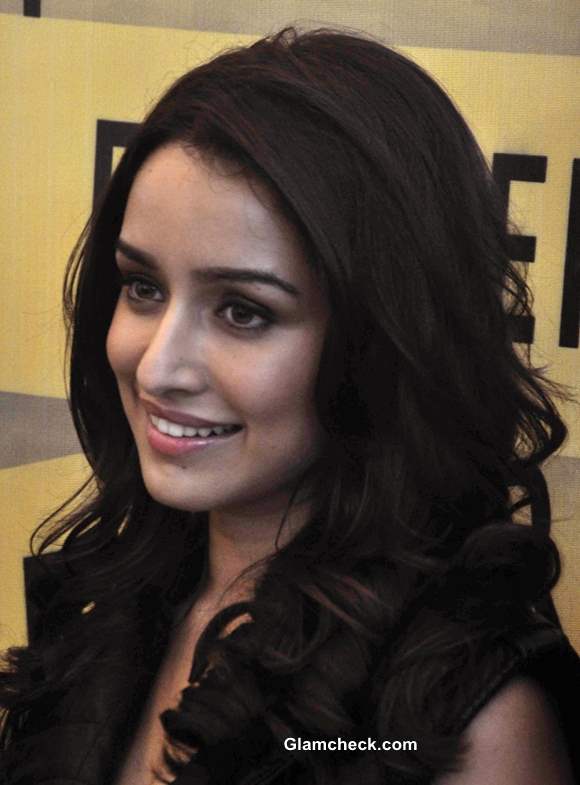 Shraddha Kapoor 2013 pictures at Forever 21 Store Launch