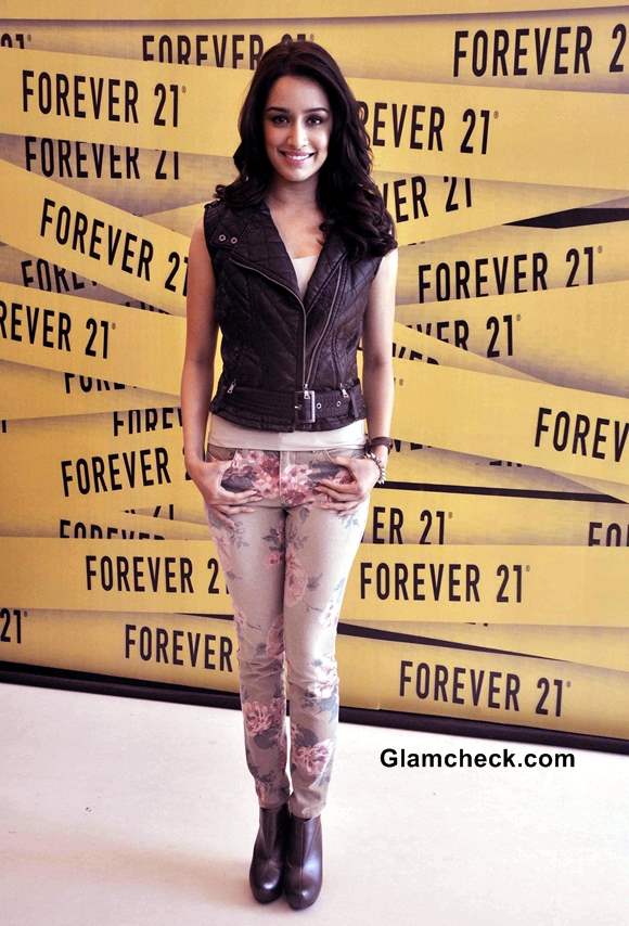 Shraddha Kapoor Sports Floral Pants at Forever 21 Store Launch