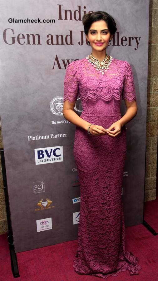 Sonam Kapoor in Lace Dress at 40th India Gem and Jewellery Awards
