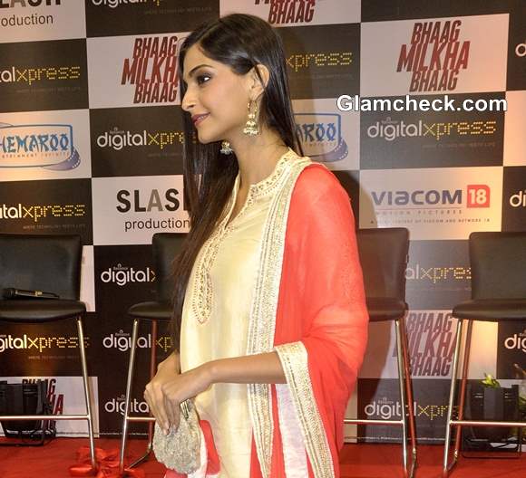 Sonam Kapoor traditional look pictures