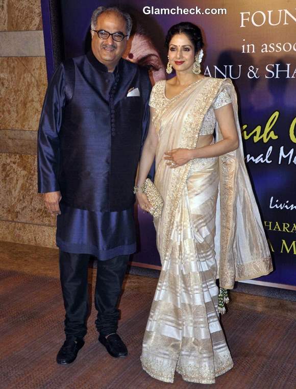 Sridevi in Sari at 2013 Yash Chopra Memorial Awards