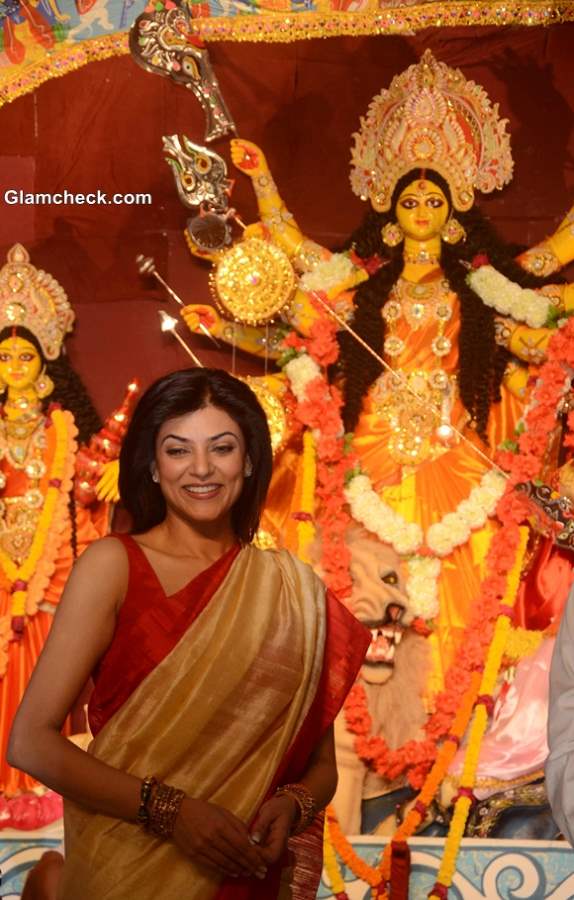 Sushmita Sen in Traditional Bengali Beauty Look for Durga Puja 2013