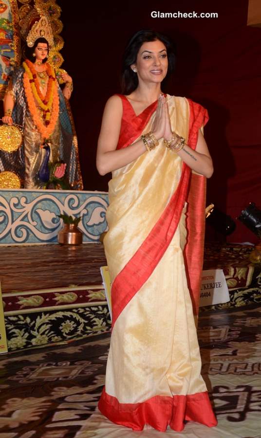 Sushmita Sen in Traditional Bengali Beauty Look for Durga Puja 2013 Celebrations